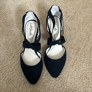 LifeStride Soft System closed toe heel. Size 7 1/2